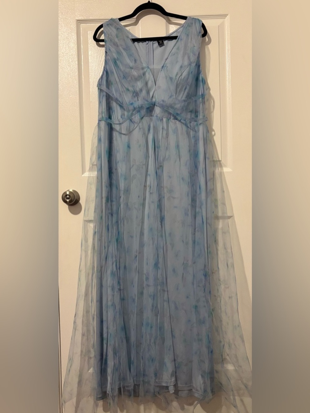 EUC SHEIN Sleeveless Light Blue V-Neck Floral Tulle Maxi Dress - Picture 2 of 6